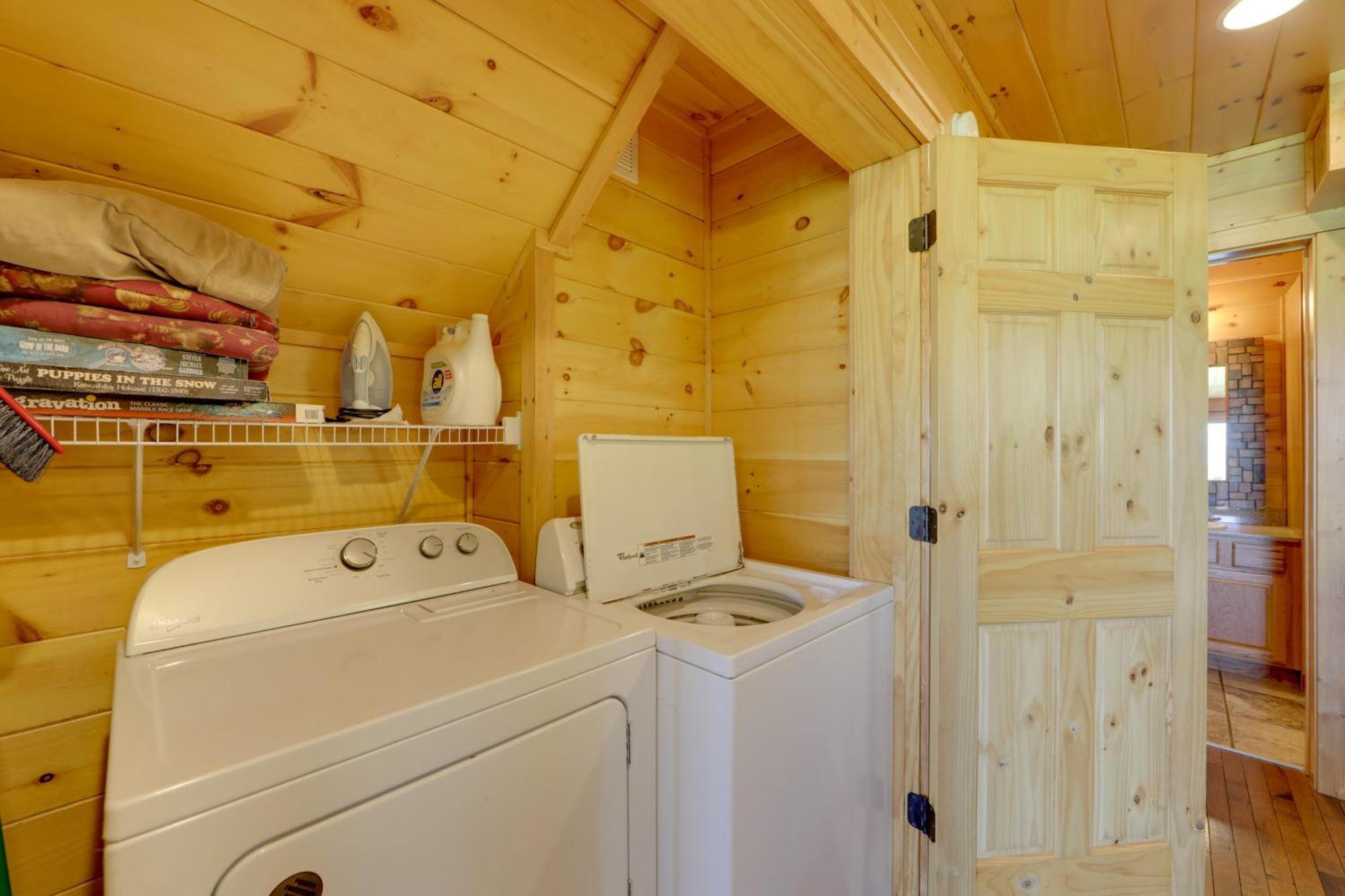 Bryson City Cabin With Hot Tub And Mountain Views! Exterior photo